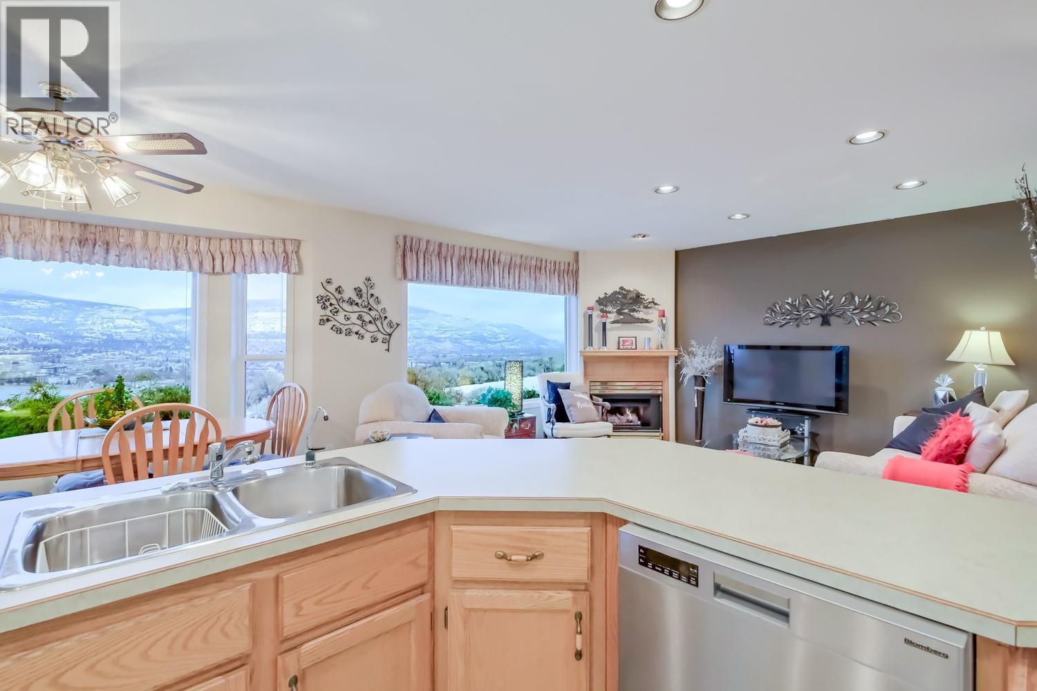 459 Ridge Place Penticton Photo 9