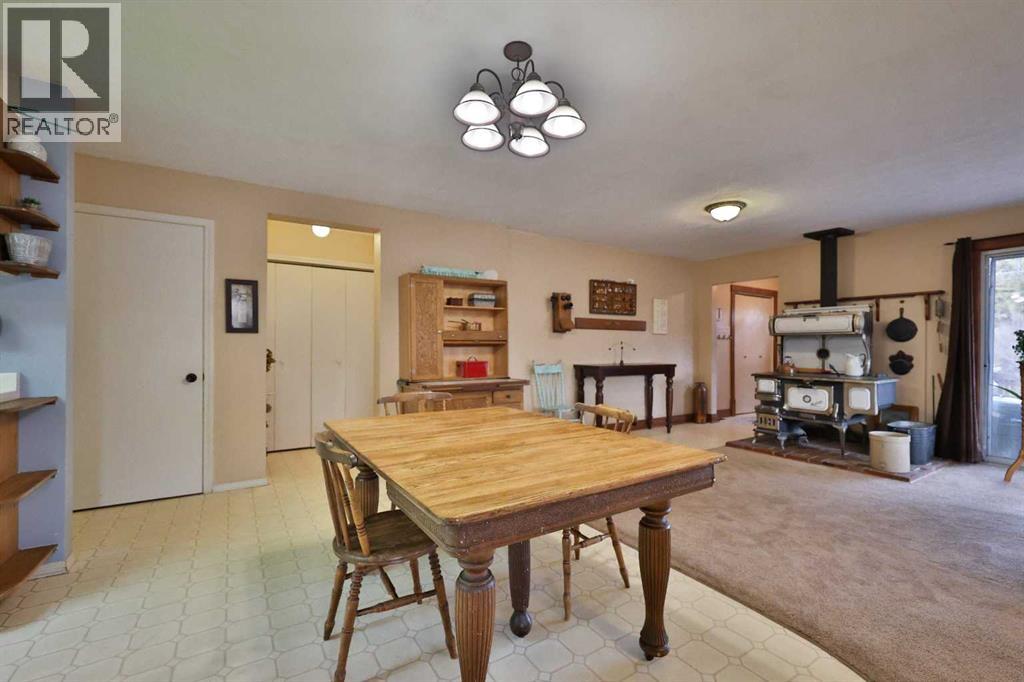 95 N 250 W, Raymond, Alberta  T0K 2S0 - Photo 22 - A2282993