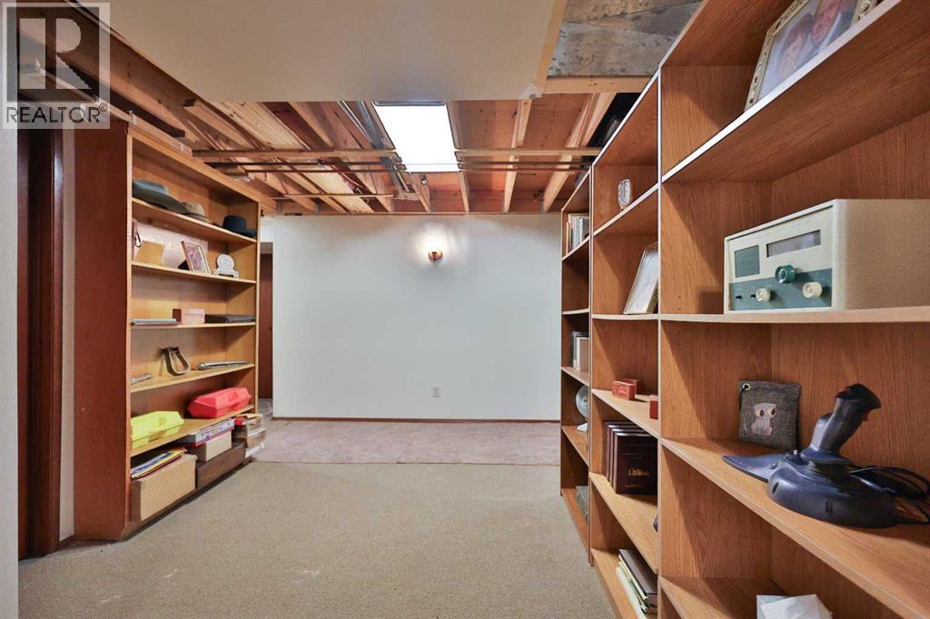 95 N 250 W, Raymond, Alberta  T0K 2S0 - Photo 38 - A2282993