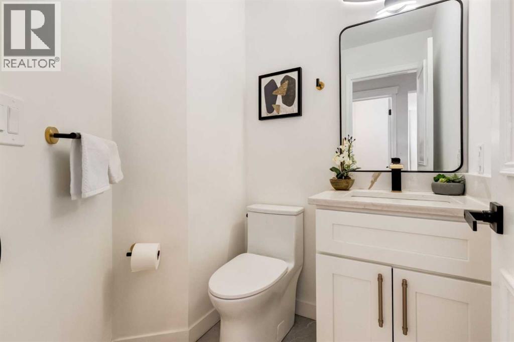 113 Straddock Terrace Sw, Calgary, Alberta  T3H 2T4 - Photo 16 - A2283301