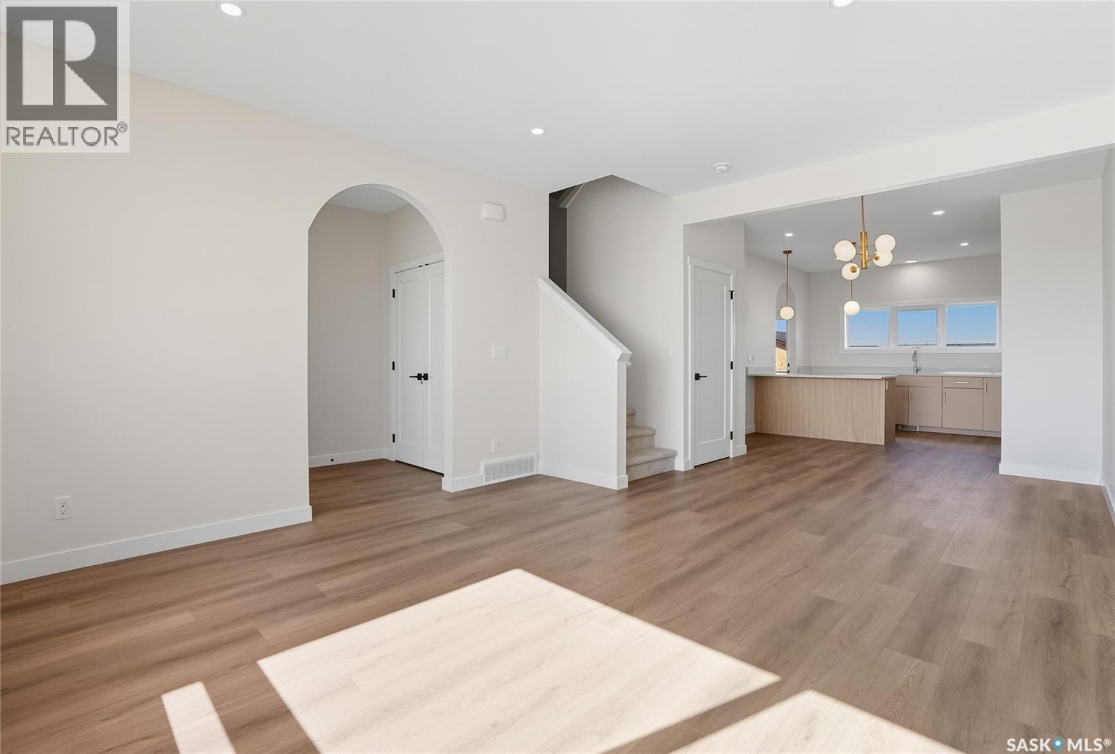 70 Taskamanwa Terrace, Saskatoon, Saskatchewan  S7V 1P6 - Photo 7 - SK028256