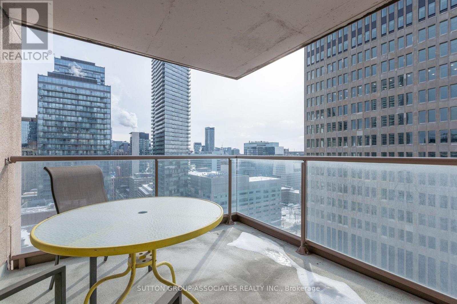 2505 - 909 Bay Street, Toronto (Bay Street Corridor), Ontario  M5S 3G2 - Photo 15 - C12743266