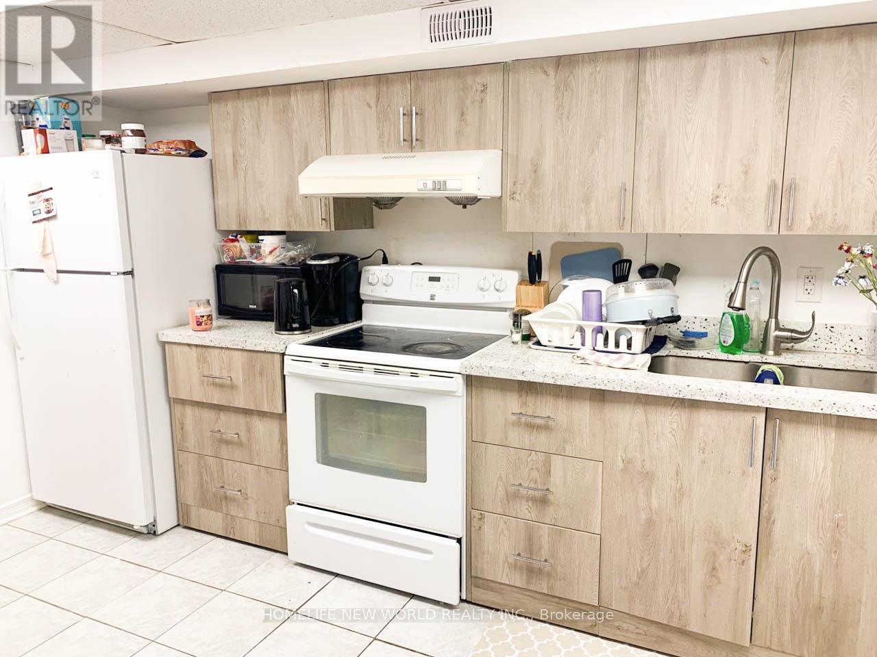 Lower Level - 135 Pineway Boulevard, Toronto (Bayview Woods-Steeles), Ontario  M2H 1A9 - Photo 5 - C12728940