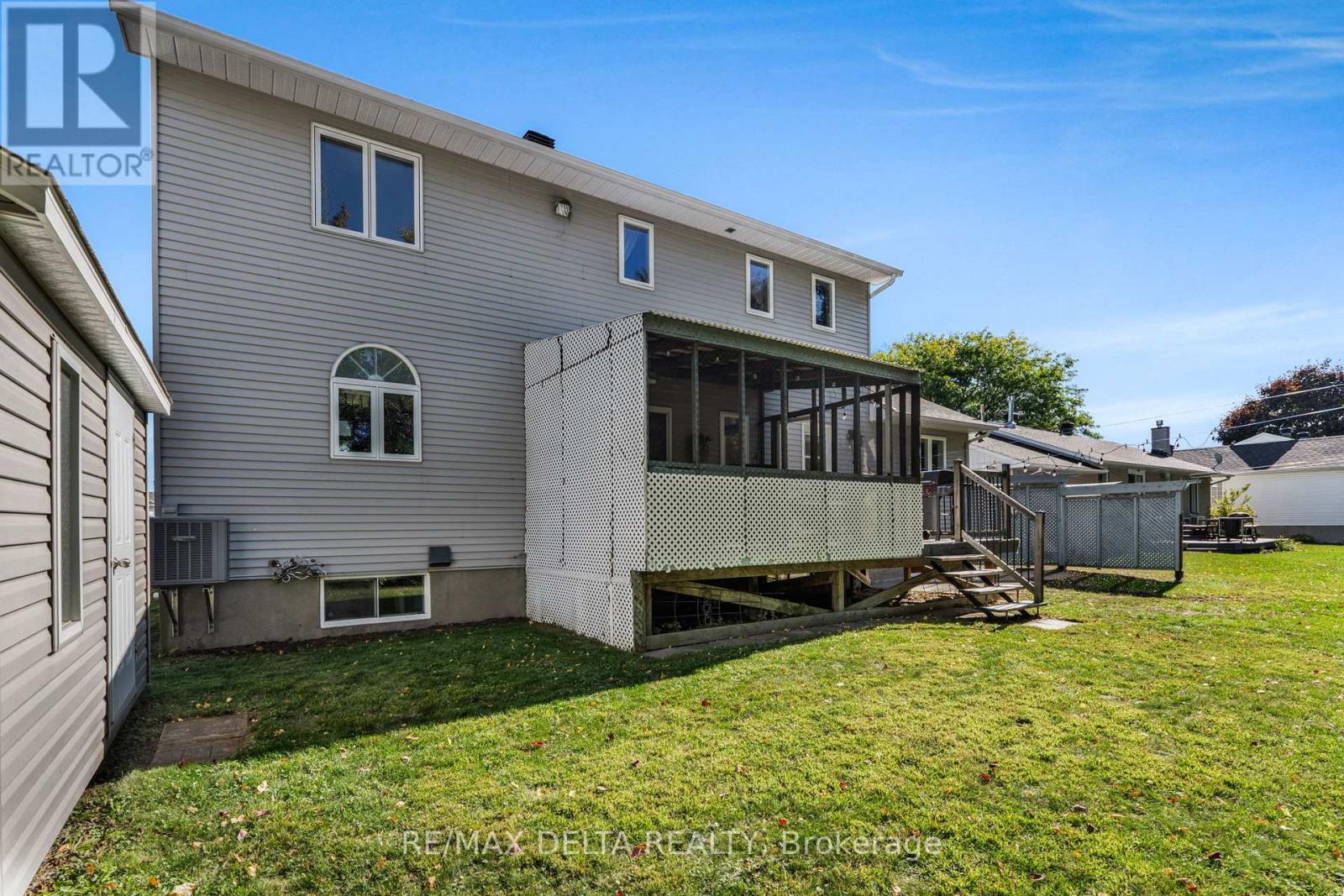 95 Lalande Crescent, Alfred And Plantagenet, Ontario  K0B 1A0 - Photo 37 - X12677082