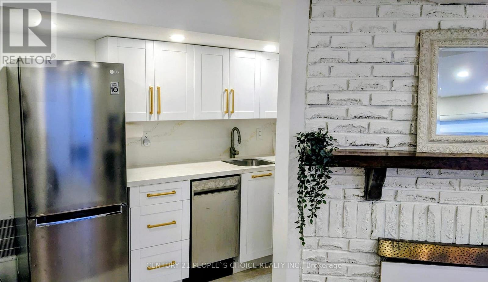 116 Royal Palm Drive W, Brampton, Ontario  L6Z 1P7 - Photo 5 - W12773824