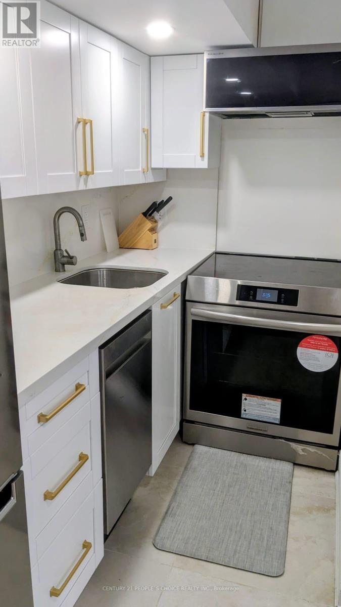 116 Royal Palm Drive W, Brampton, Ontario  L6Z 1P7 - Photo 7 - W12773824