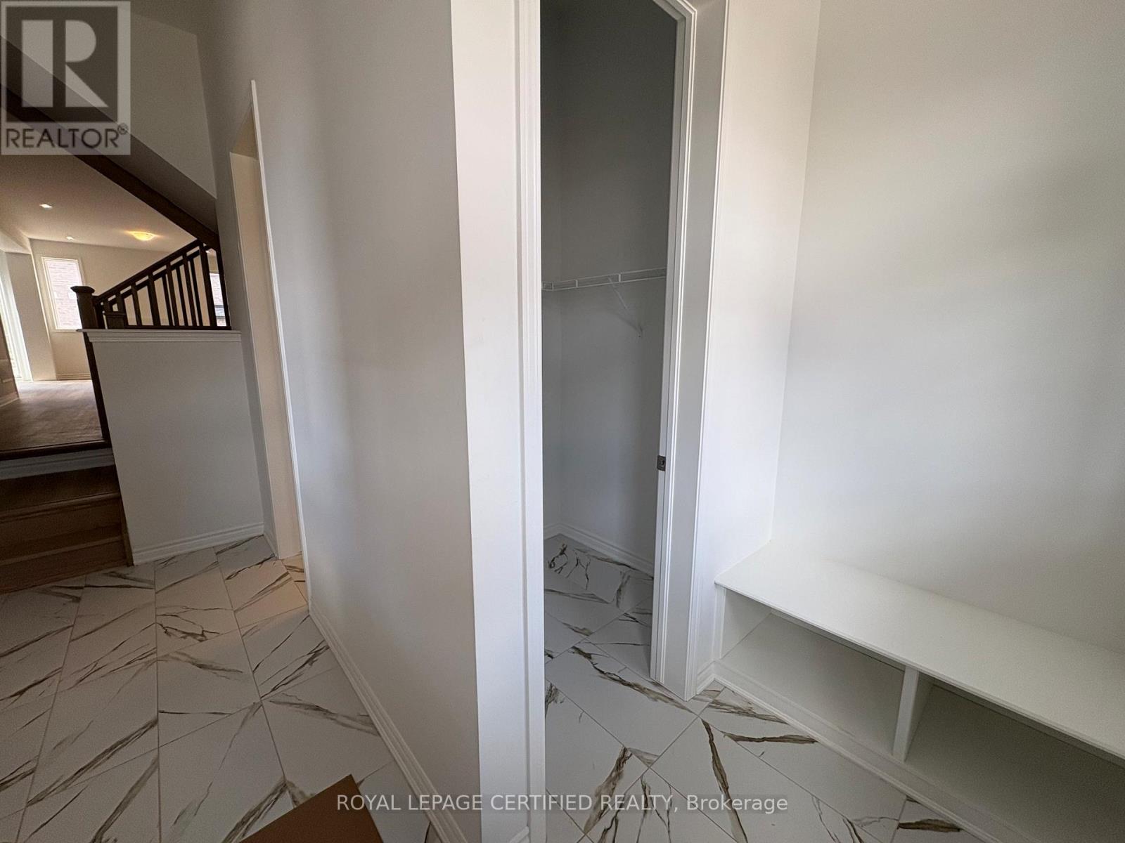 1368 Copley Court, Milton (Bw Bowes), Ontario  L9T 6J2 - Photo 5 - W12775476