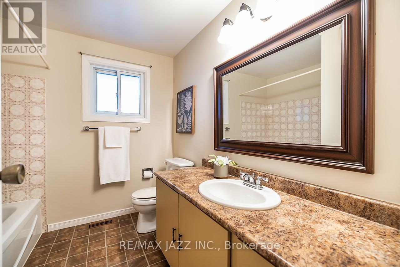 1259 Sunningdale Avenue, Oshawa, Ontario  L1H 8G6 - Photo 25 - E12775712