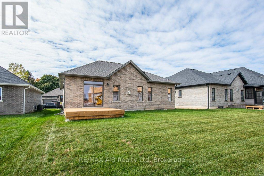 17 Diamond Street, East Zorra-Tavistock, Ontario  N0B 2R0 - Photo 6 - X12775662