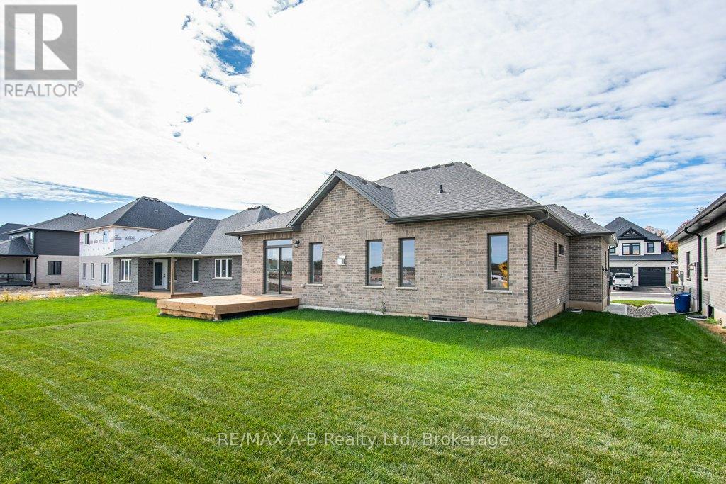 17 Diamond Street, East Zorra-Tavistock, Ontario  N0B 2R0 - Photo 8 - X12775662