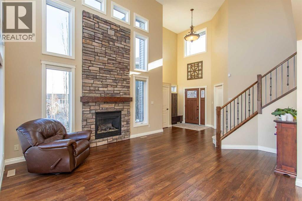 3 Regal Court, Sylvan Lake, Alberta  T4S 0G2 - Photo 2 - A2284811