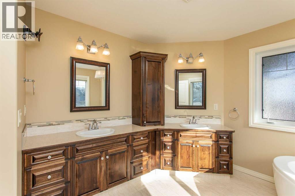 3 Regal Court, Sylvan Lake, Alberta  T4S 0G2 - Photo 21 - A2284811