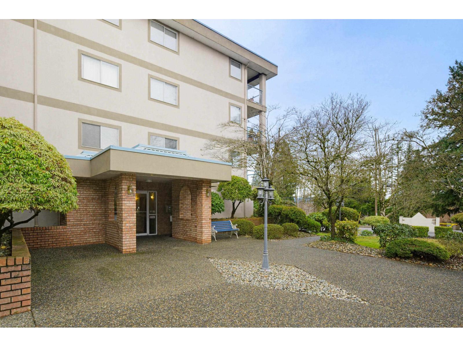 215 33090 George Ferguson Way, Abbotsford, British Columbia  V2S 6Y2 - Photo 2 - R3087866