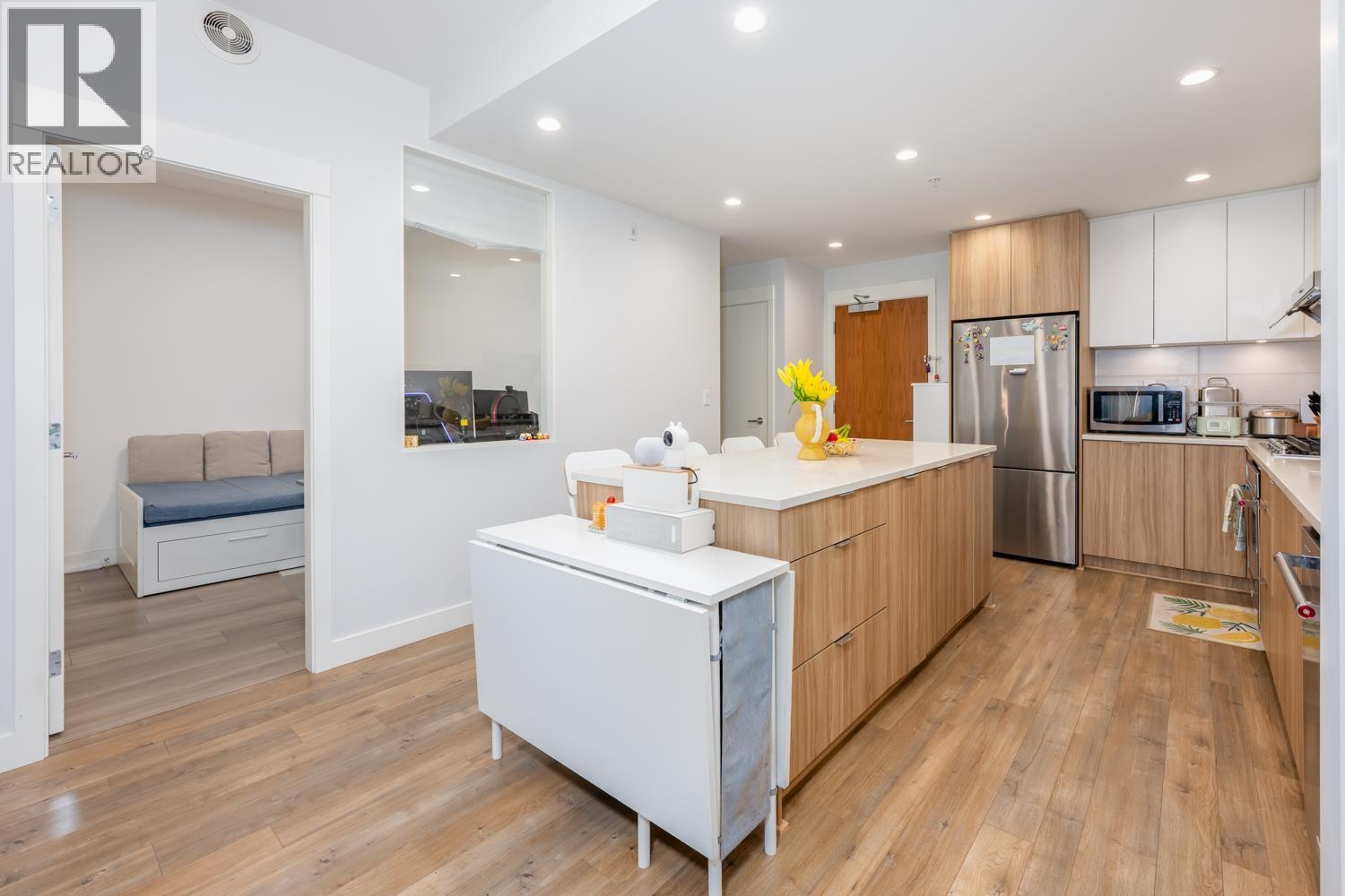 403 750 Dogwood Street, Coquitlam, British Columbia  V3J 4B7 - Photo 6 - R3088163