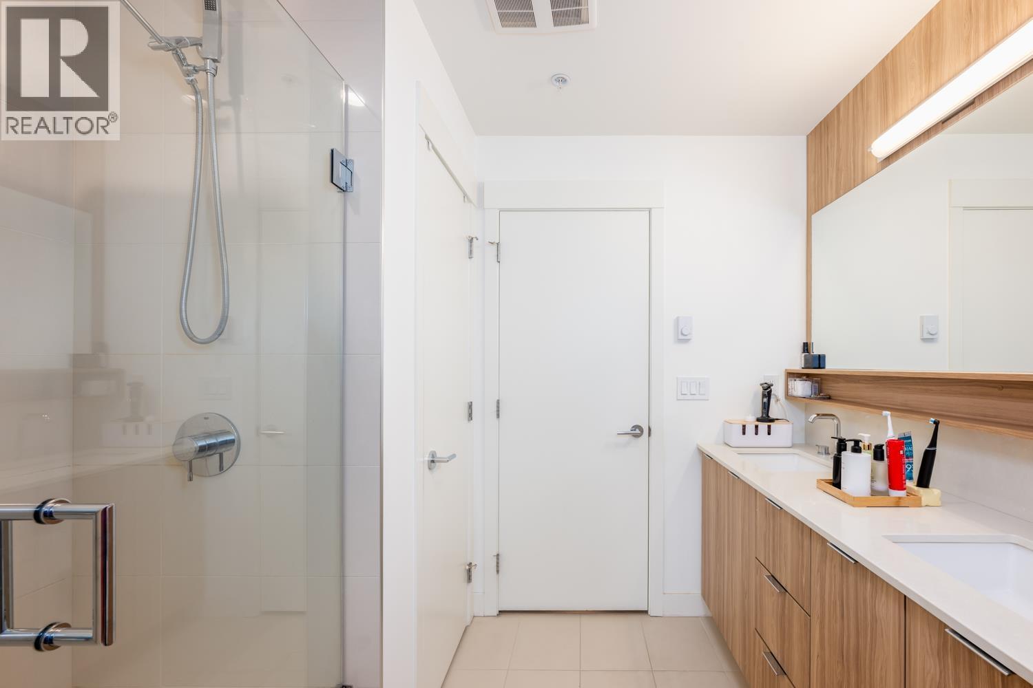 403 750 Dogwood Street, Coquitlam, British Columbia  V3J 4B7 - Photo 17 - R3088163