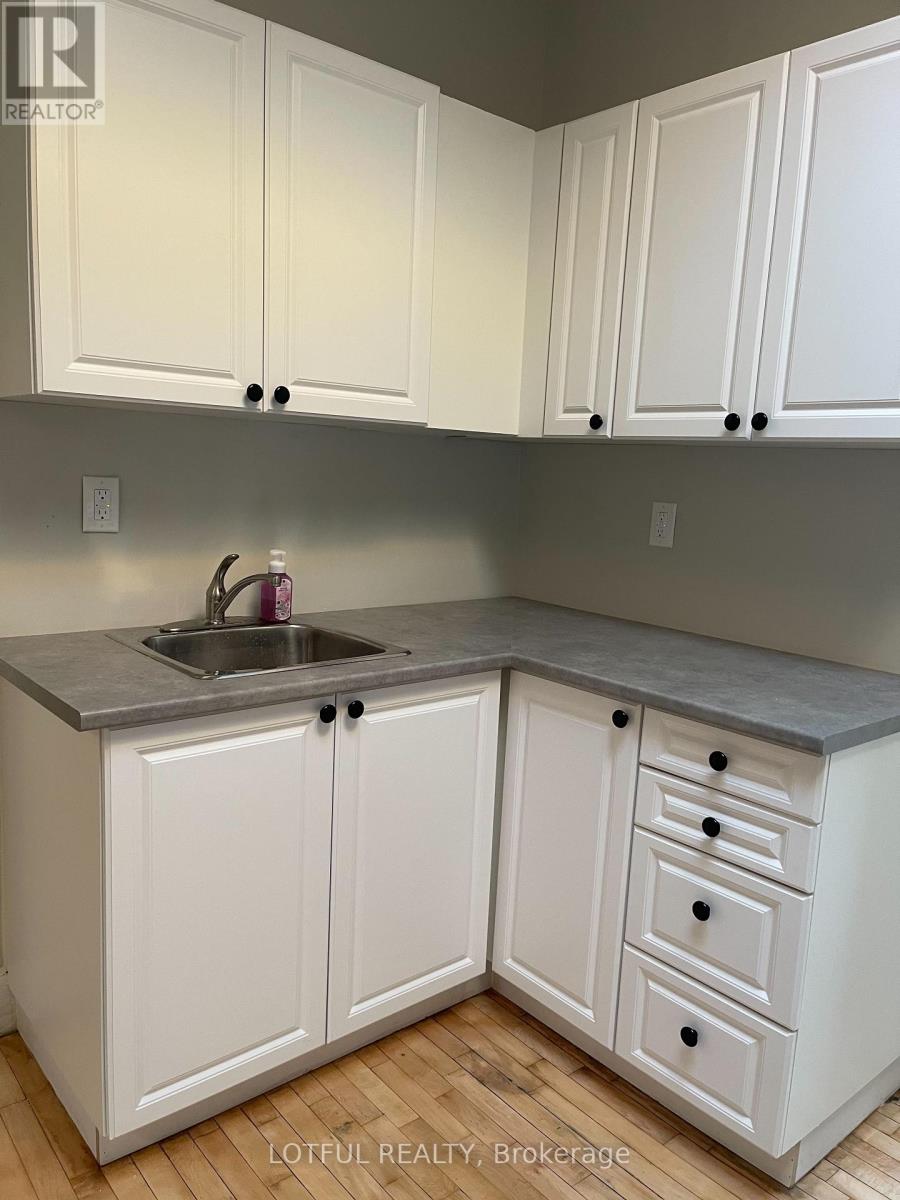 4 - 4 1/2 Russell Street E, Smiths Falls, Ontario  K7A 1E8 - Photo 6 - X12775584