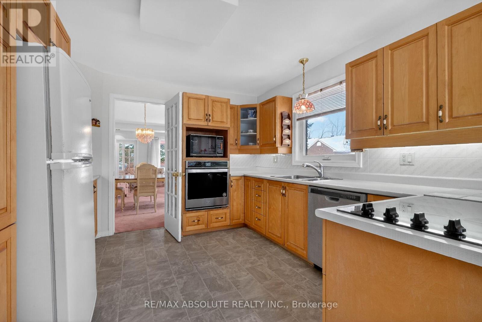 18 Pine Needles Court, Ottawa, Ontario  K2S 1G5 - Photo 10 - X12775692