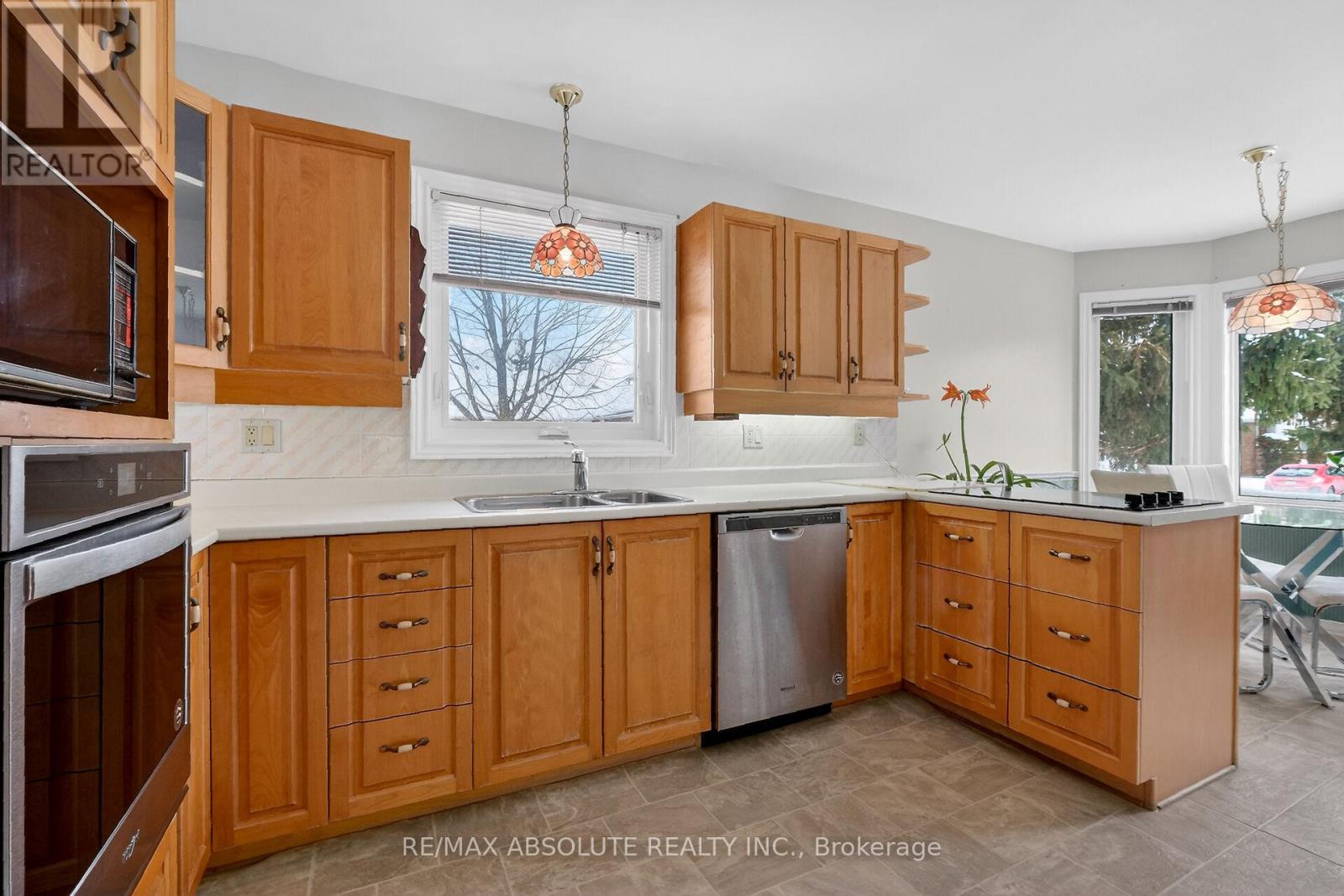 18 Pine Needles Court, Ottawa, Ontario  K2S 1G5 - Photo 11 - X12775692