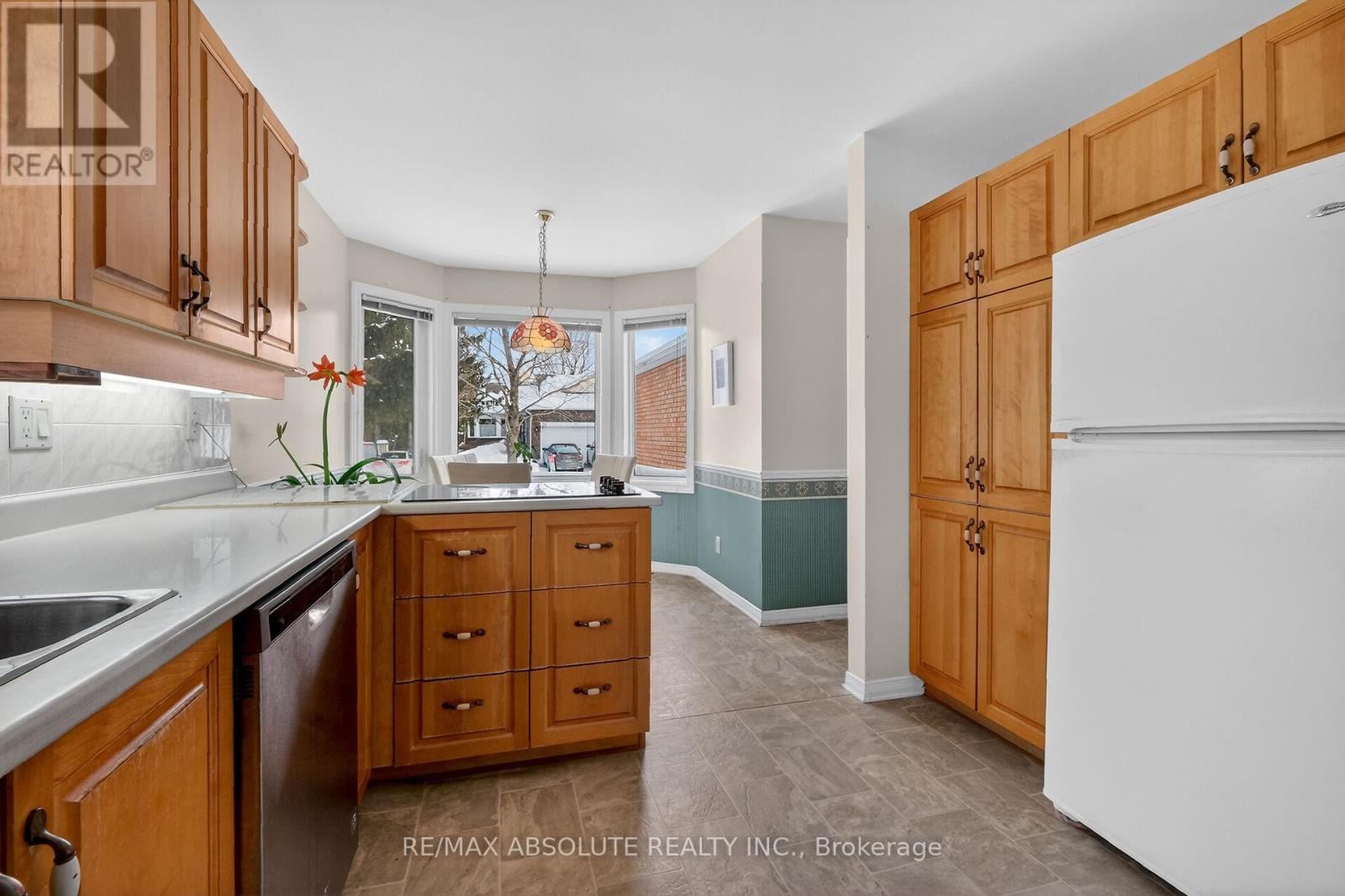 18 Pine Needles Court, Ottawa, Ontario  K2S 1G5 - Photo 15 - X12775692