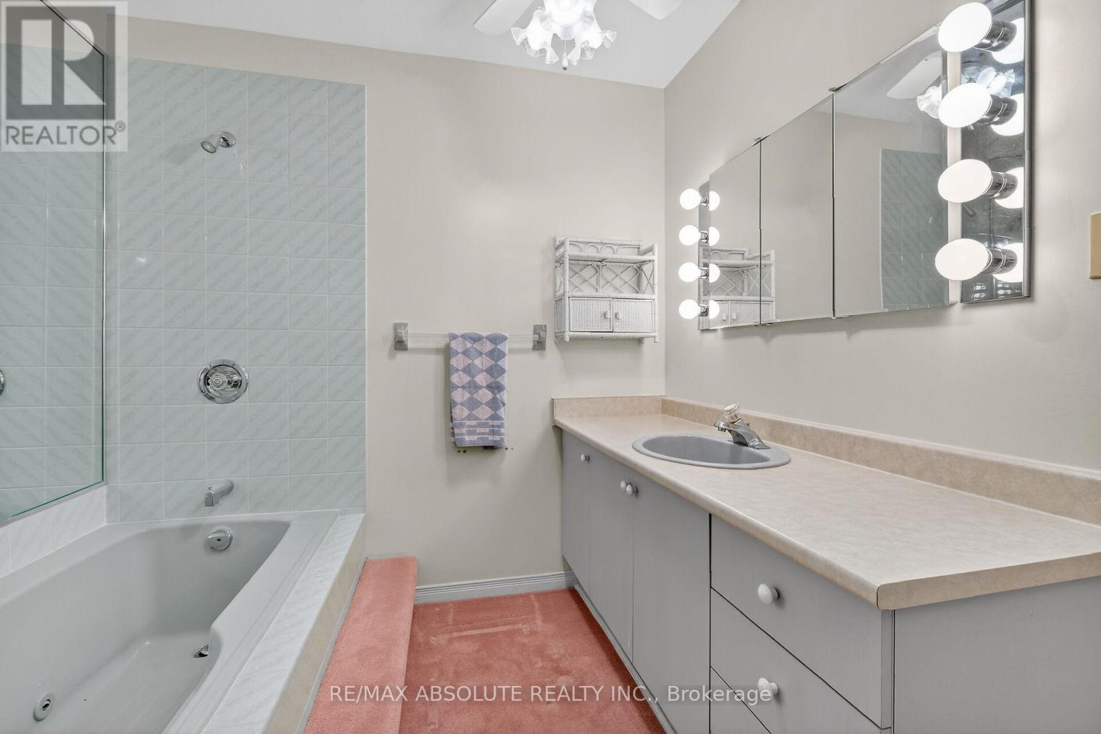 18 Pine Needles Court, Ottawa, Ontario  K2S 1G5 - Photo 33 - X12775692