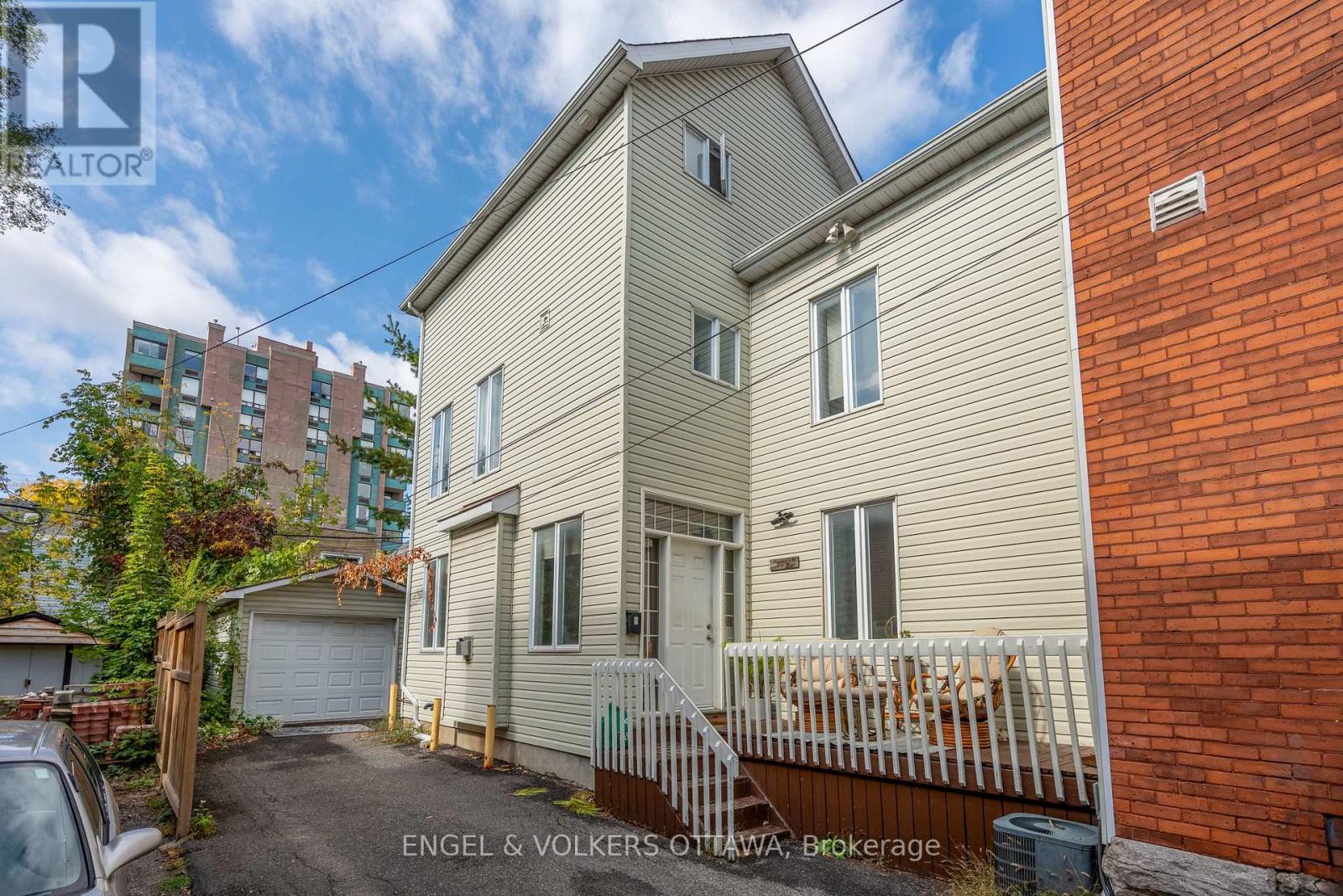 A & B - 116 Cambridge Street N, Ottawa, Ontario  K1R 7A7 - Photo 8 - X12775776