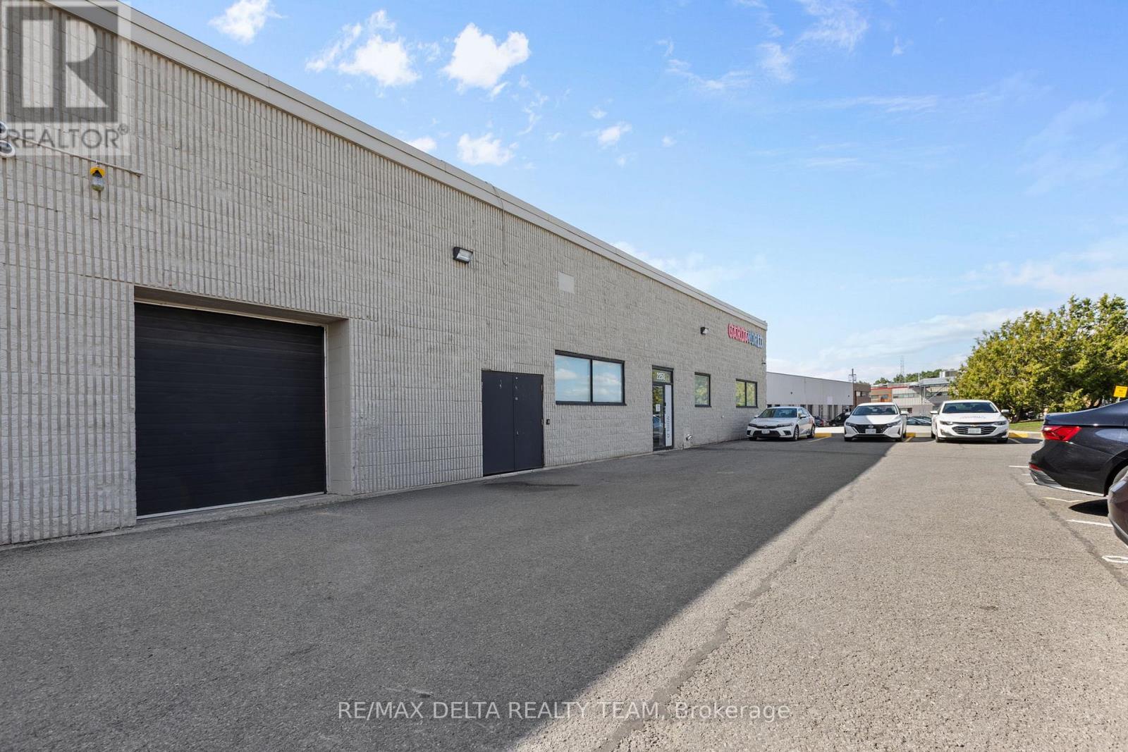 2250 Gladwin Crescent, Ottawa, Ontario  K1G 3V4 - Photo 12 - X12775782