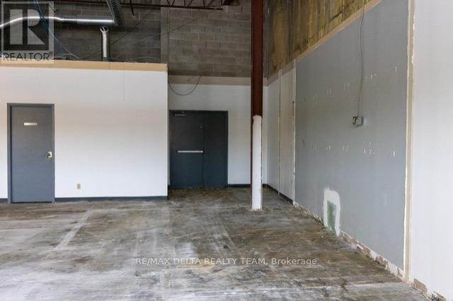 2250 Gladwin Crescent, Ottawa, Ontario  K1G 3V4 - Photo 8 - X12775782