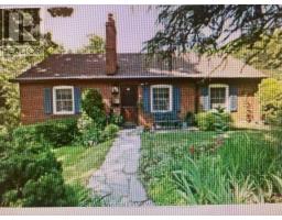 34 WOOD GLEN ROAD, Toronto, Ontario