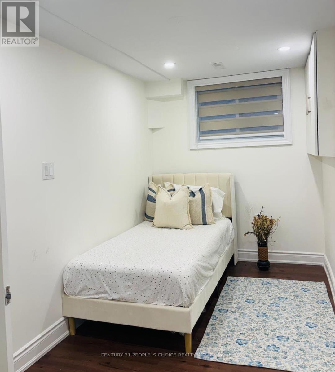 116 Royal Palm Drive W, Brampton, Ontario  L6Z 1P7 - Photo 13 - W12773824