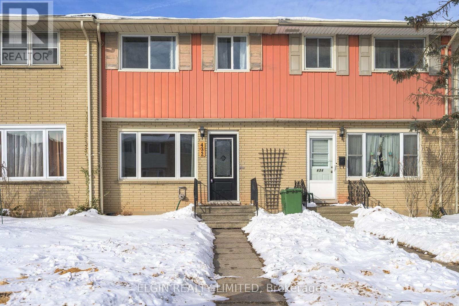 <div class="slider-price">$369,000</div><p>432 Forest Avenue, St. Thomas, Ontario</p>