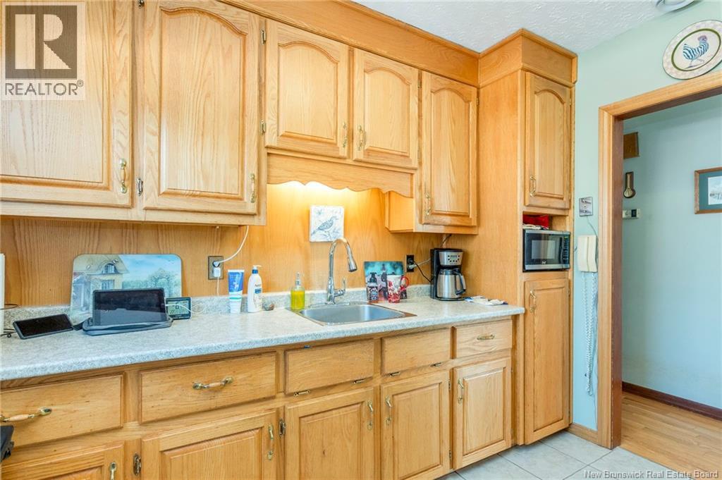 6 Sharon Avenue, Saint John, New Brunswick  E2N 1E4 - Photo 3 - NB133374