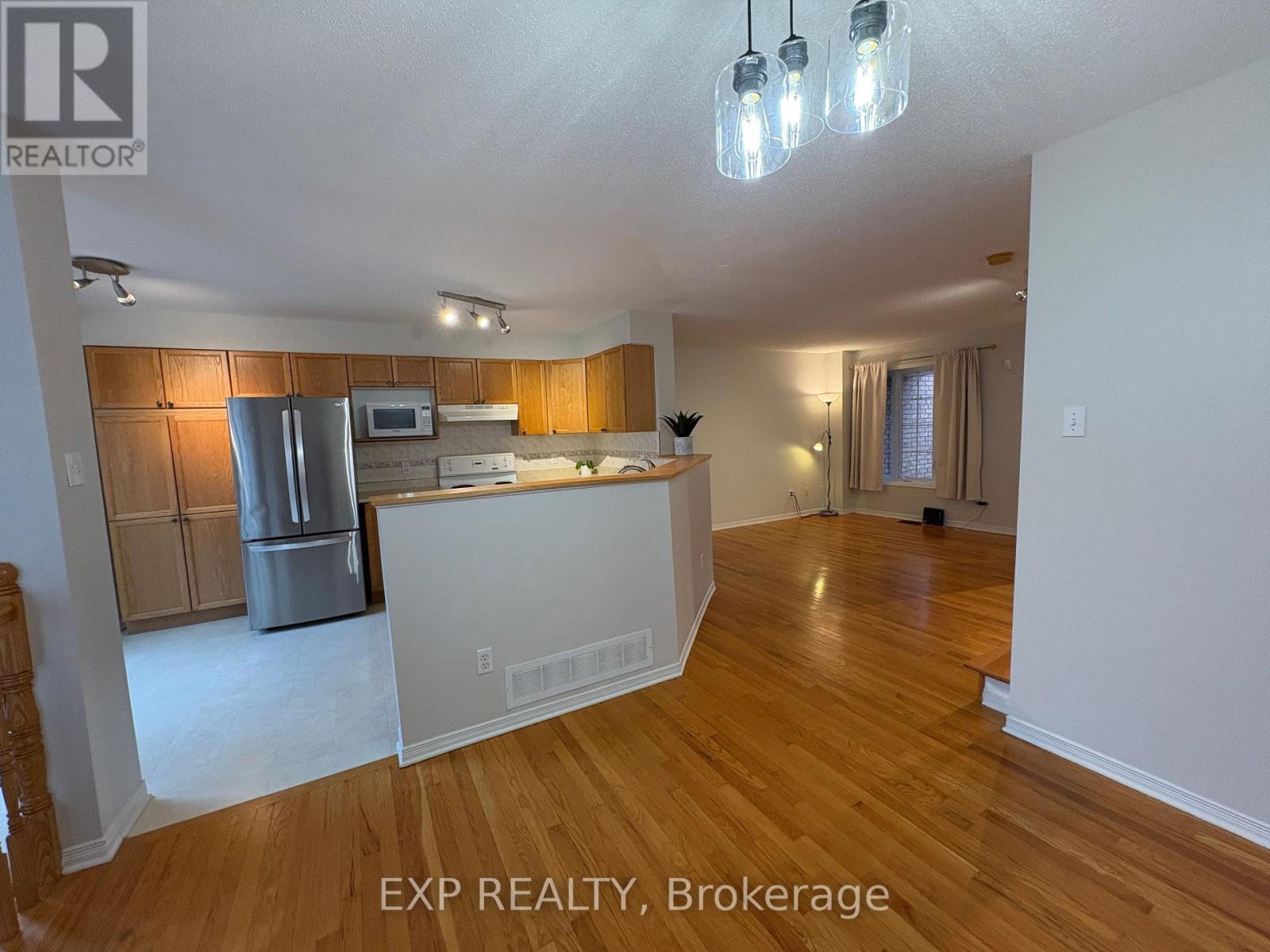 14 Drumso Street, Ottawa, Ontario  K1T 3Y2 - Photo 11 - X12581884