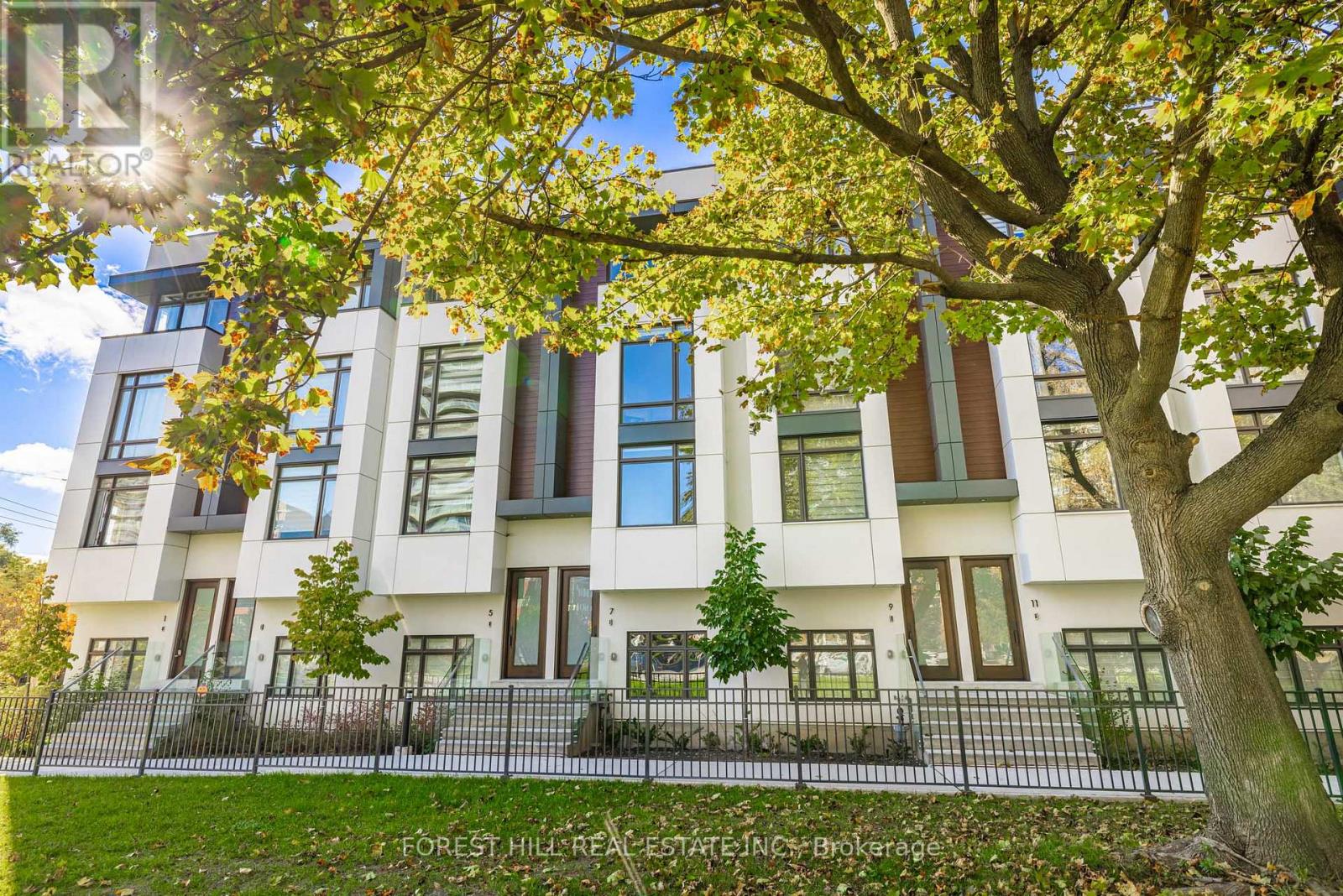 7 FLAX FIELD LANE, Toronto, Ontario