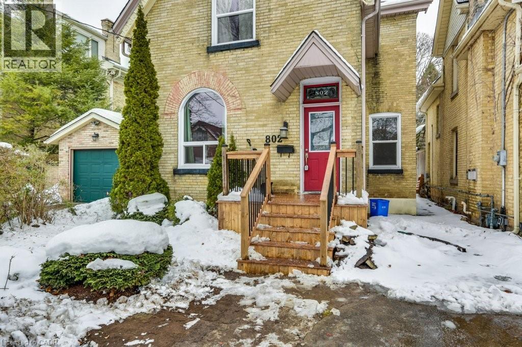 Photo 3 of 50 for 802 Waterloo Street