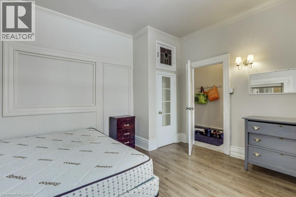 Photo 7 of 50 for 802 Waterloo Street