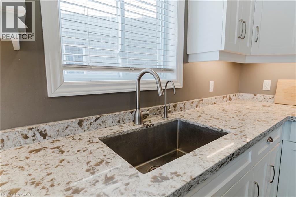 209 Ladyslipper Drive, Waterloo, Ontario  N2V 0C3 - Photo 16 - 40802305