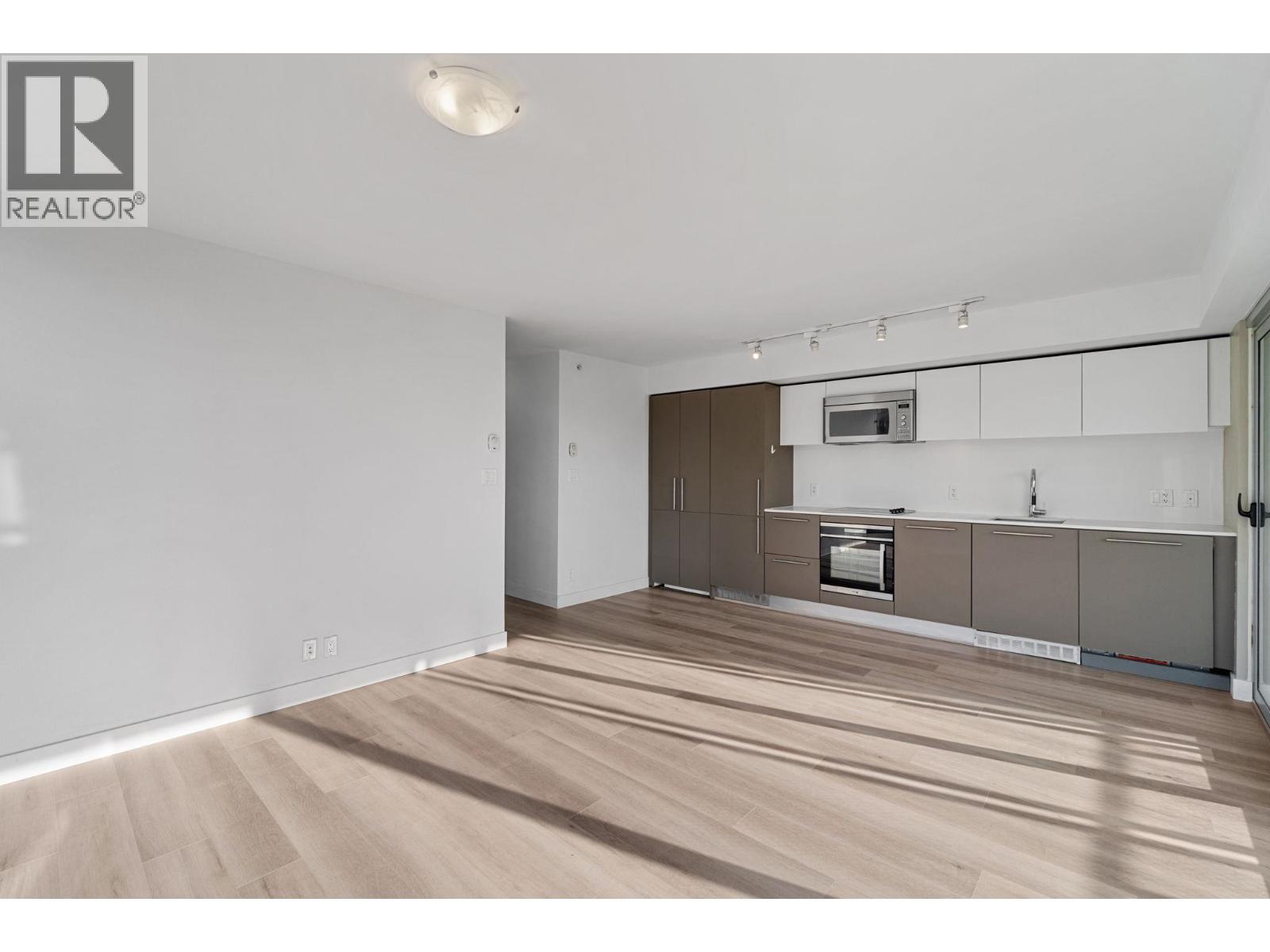 Listing Picture 6 of 36 : 2007 999 SEYMOUR STREET, Vancouver / 溫哥華 - 魯藝地產 Yvonne Lu Group - MLS Medallion Club Member