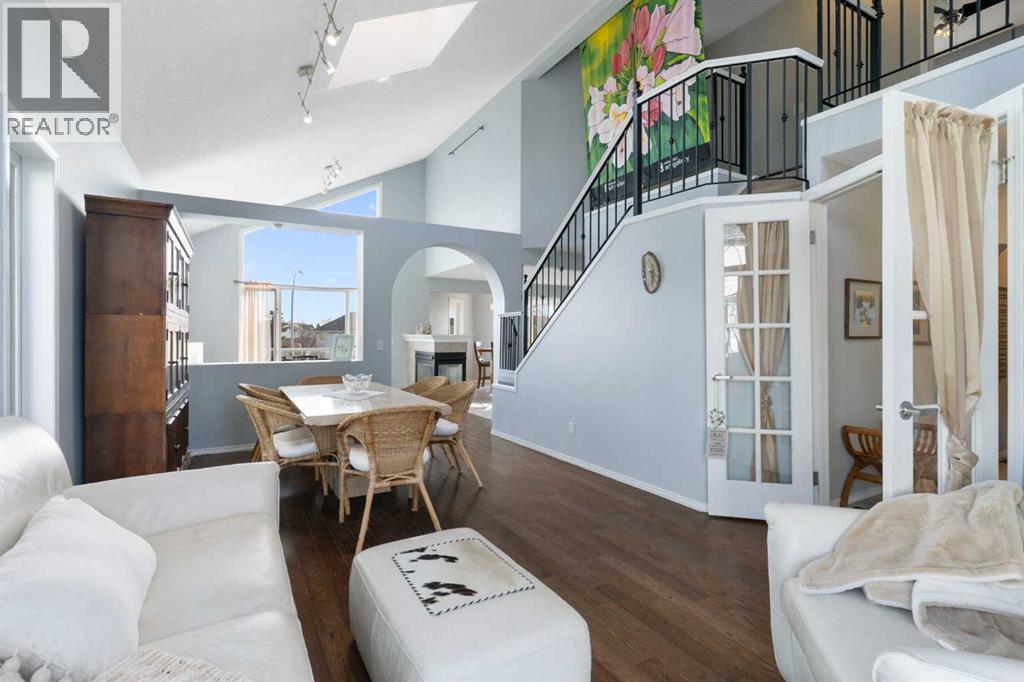 202 Schooner Close Nw, Calgary, Alberta  T3L 1Y8 - Photo 4 - A2285143