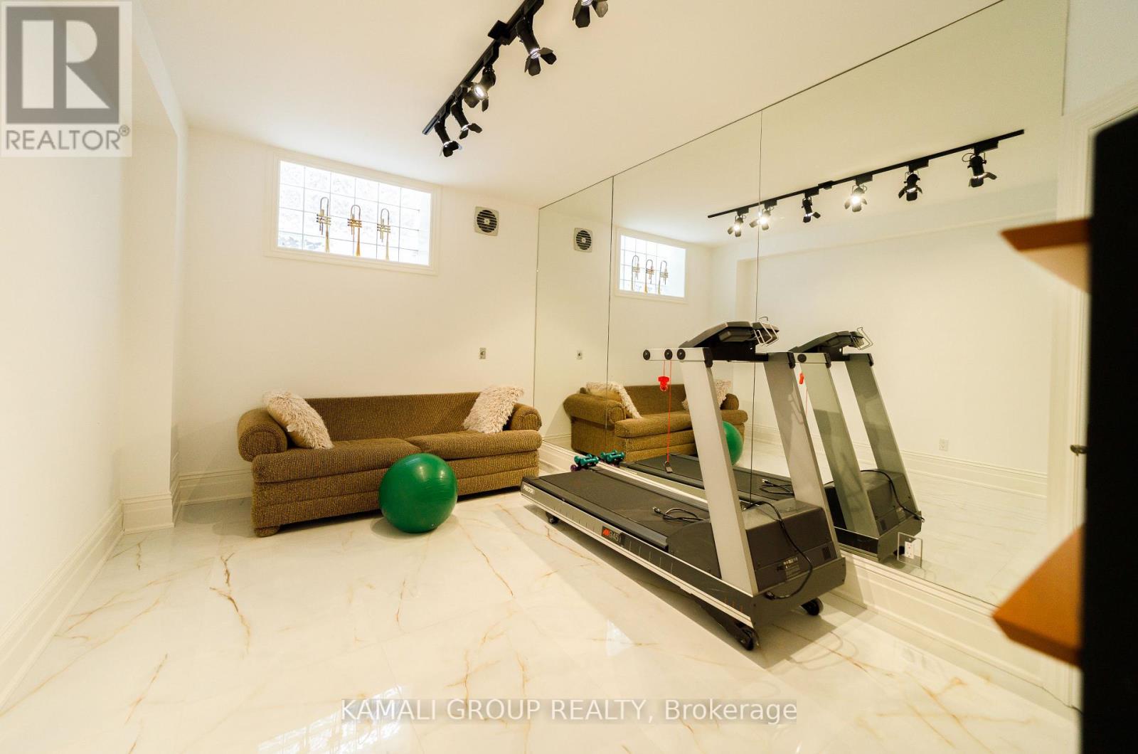 39 Rollscourt Drive, Toronto, Ontario  M2L 1X6 - Photo 37 - C12775706