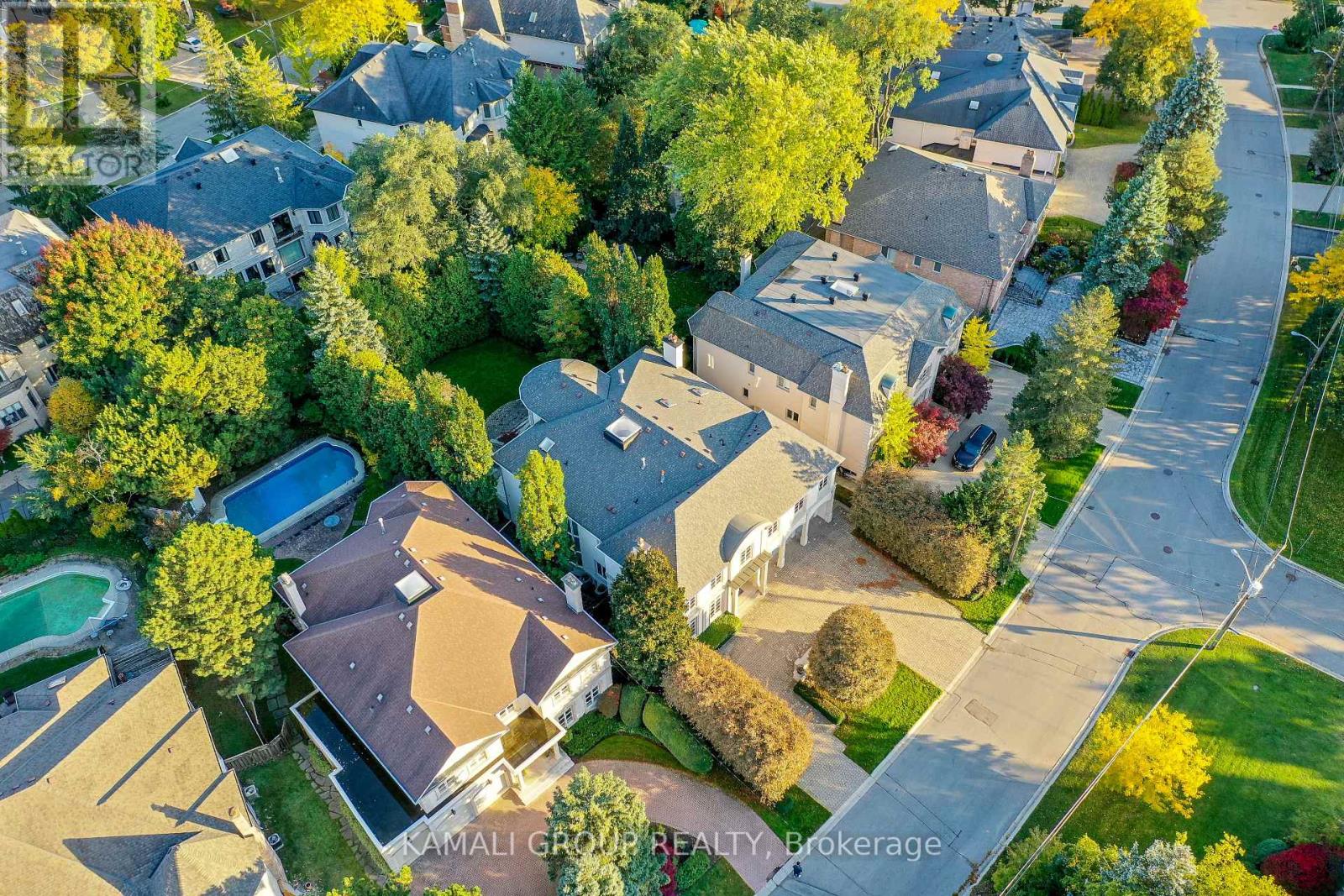 39 Rollscourt Drive, Toronto, Ontario  M2L 1X6 - Photo 47 - C12775706