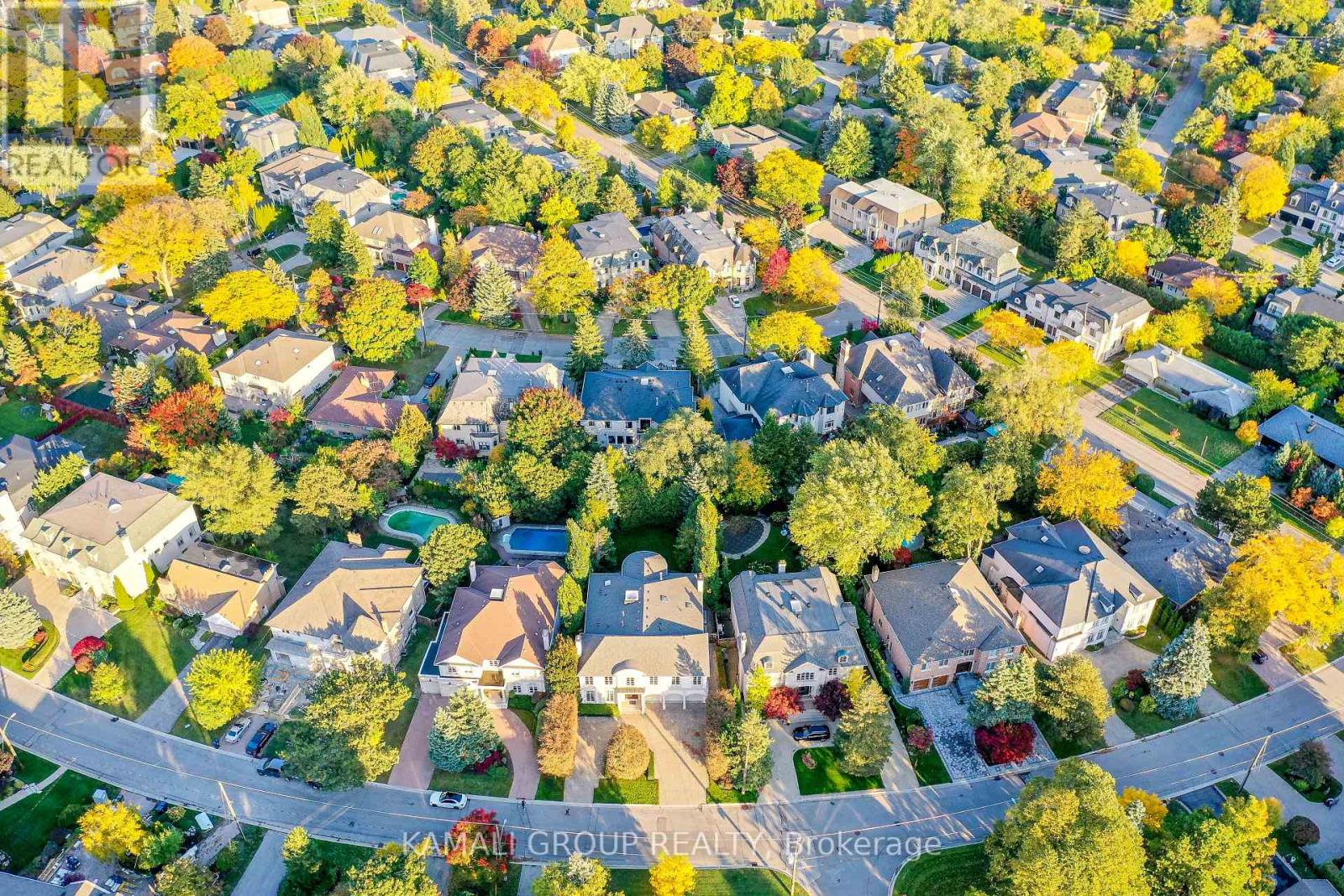 39 Rollscourt Drive, Toronto, Ontario  M2L 1X6 - Photo 50 - C12775706