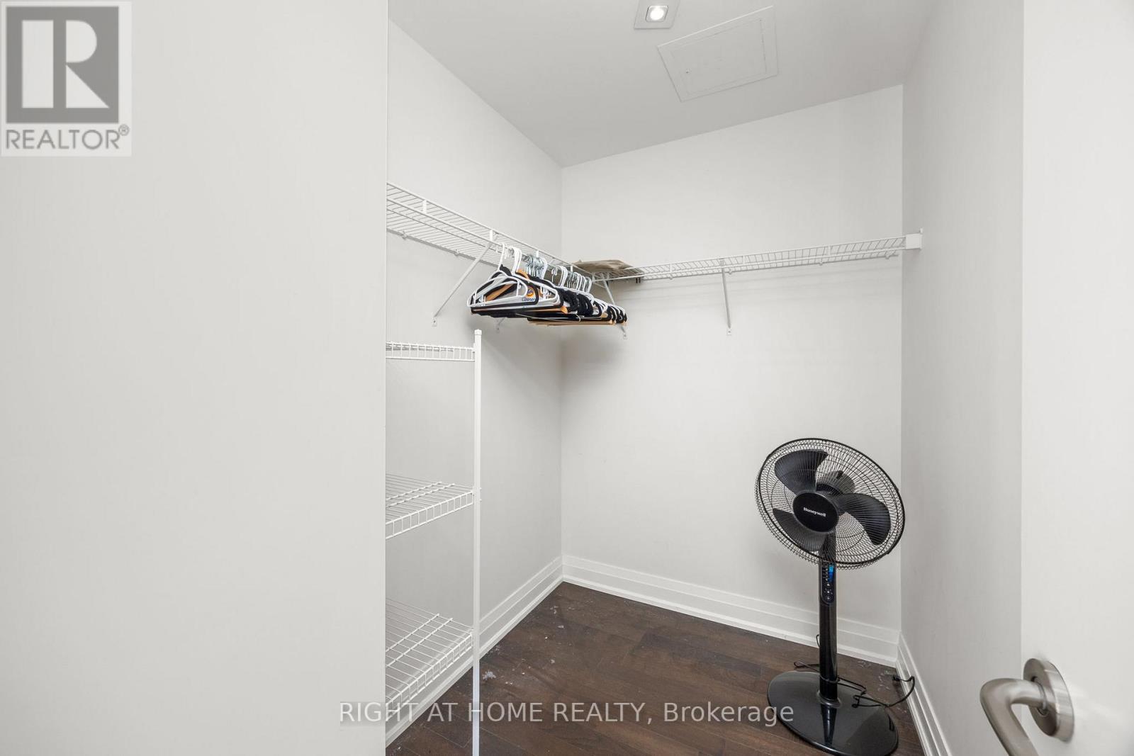 3901 - 80 John Street, Toronto, Ontario  M5V 3X4 - Photo 15 - C12775722