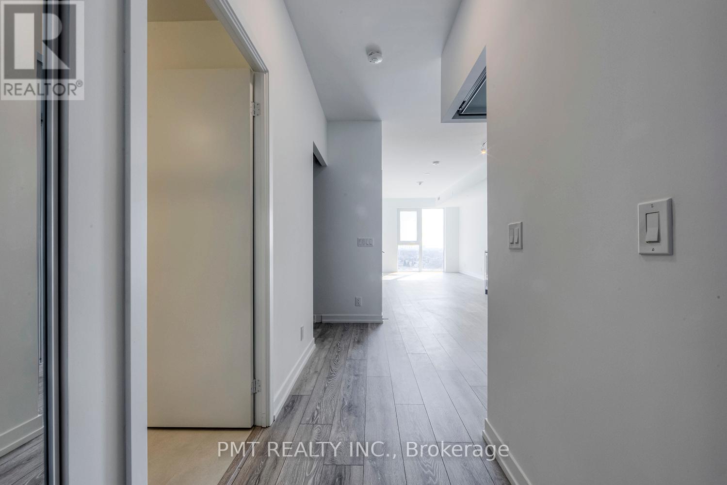 1703 - 2020 Bathurst Street, Toronto, Ontario  M5P 0A6 - Photo 2 - C12775736