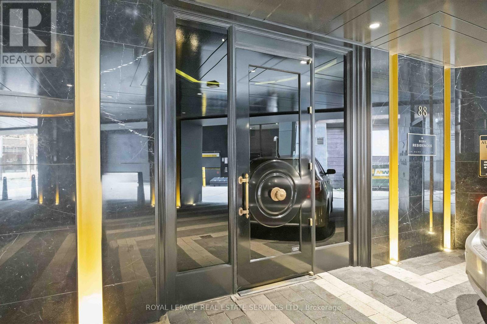 2209 - 88 Blue Jays Way, Toronto, Ontario  M5V 2G3 - Photo 2 - C12775766