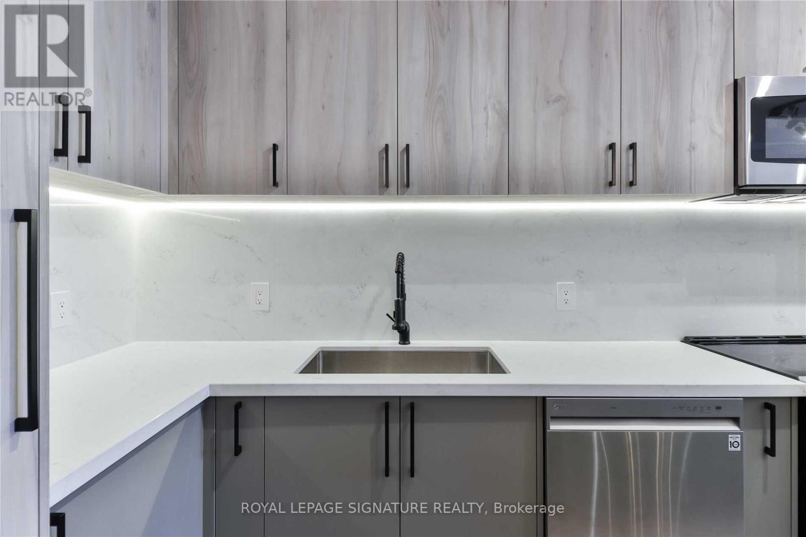 1504 - 914 Yonge Street, Toronto, Ontario  M4W 3C8 - Photo 4 - C12775800