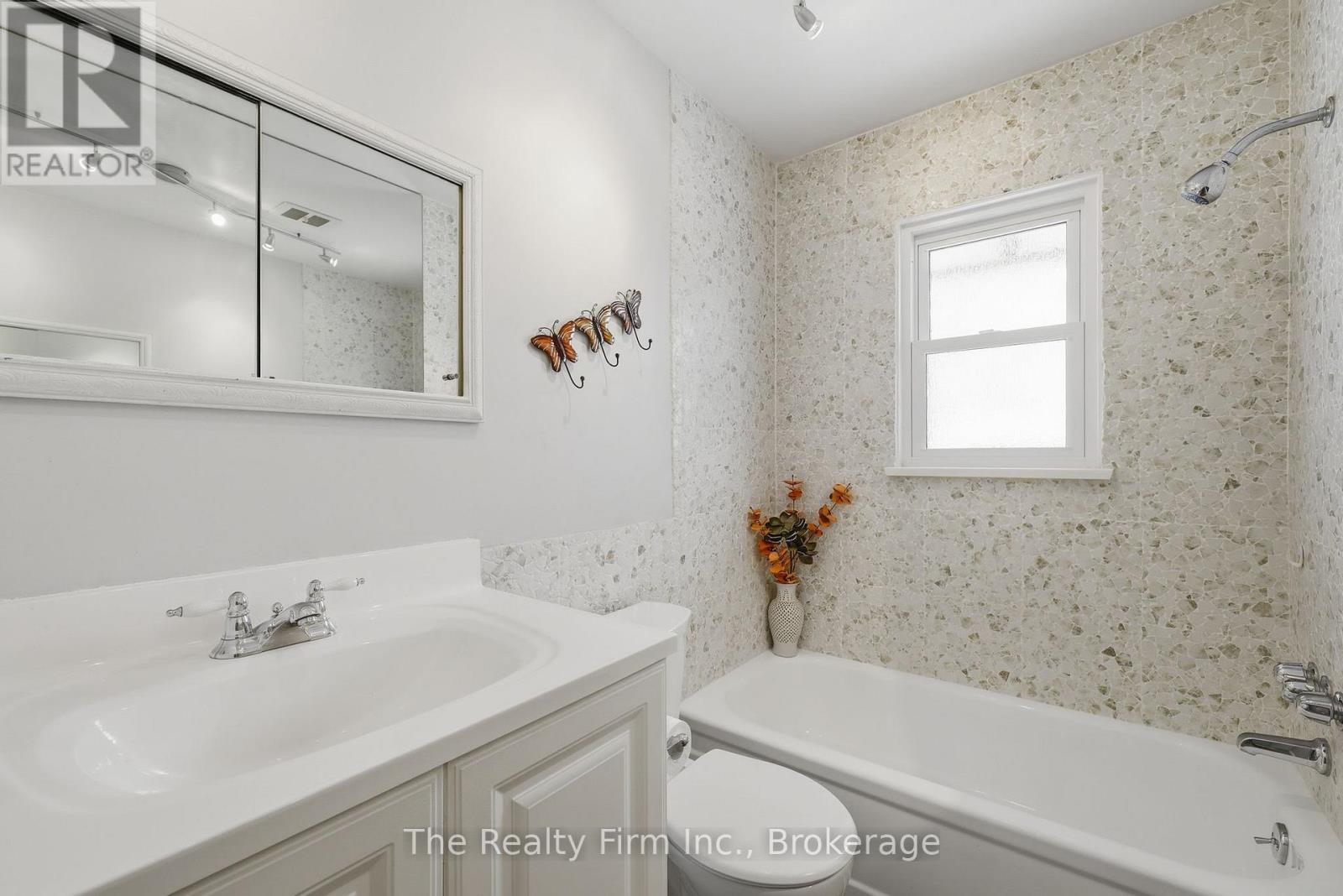 1047 Elora Road, Woodstock, Ontario  N4S 5L9 - Photo 21 - X12775726