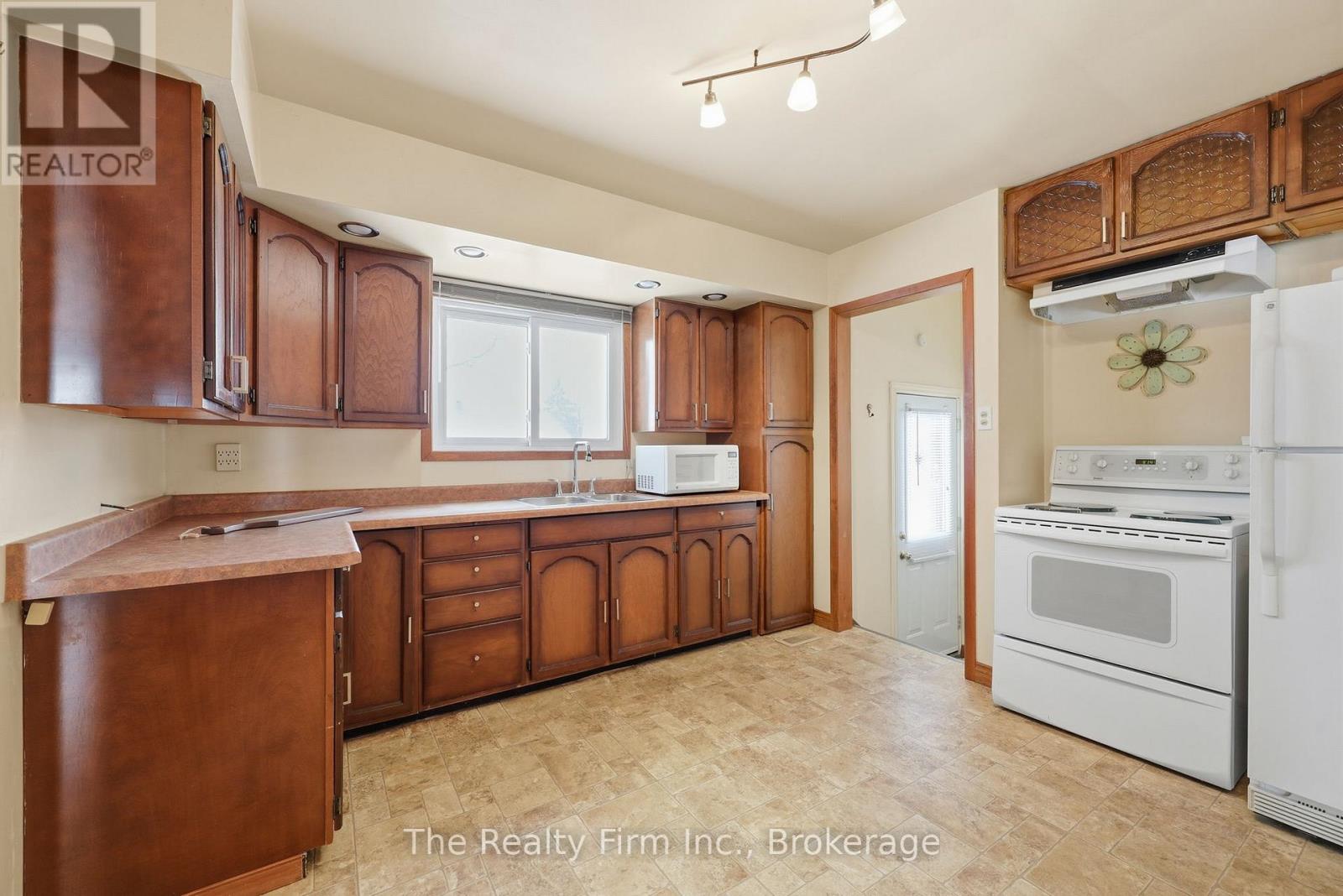 1047 Elora Road, Woodstock, Ontario  N4S 5L9 - Photo 14 - X12775726