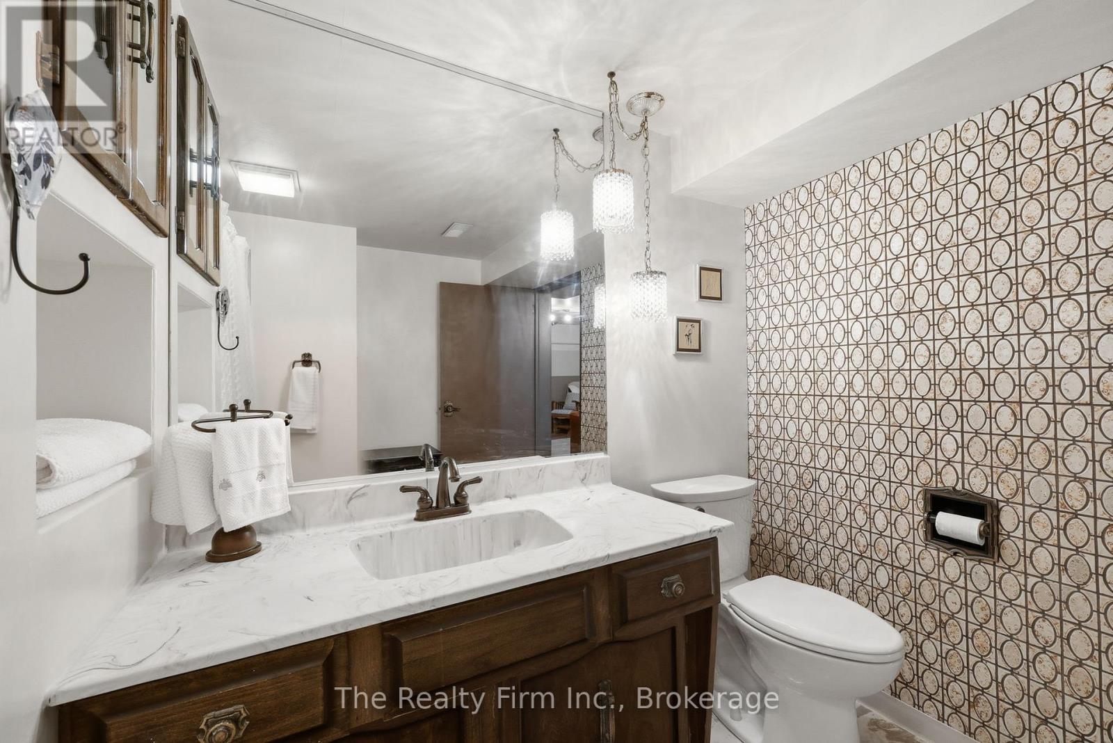 1047 Elora Road, Woodstock, Ontario  N4S 5L9 - Photo 35 - X12775726