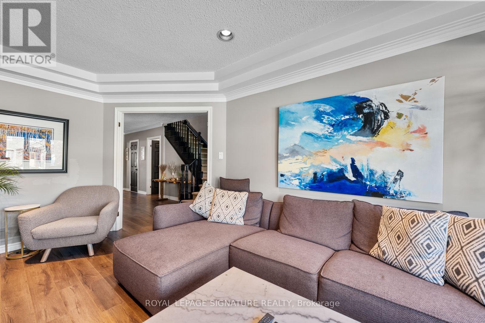 155 Blantyre Avenue, Toronto (Birchcliffe-Cliffside), Ontario  M1N 2R6 - Photo 5 - E12775600