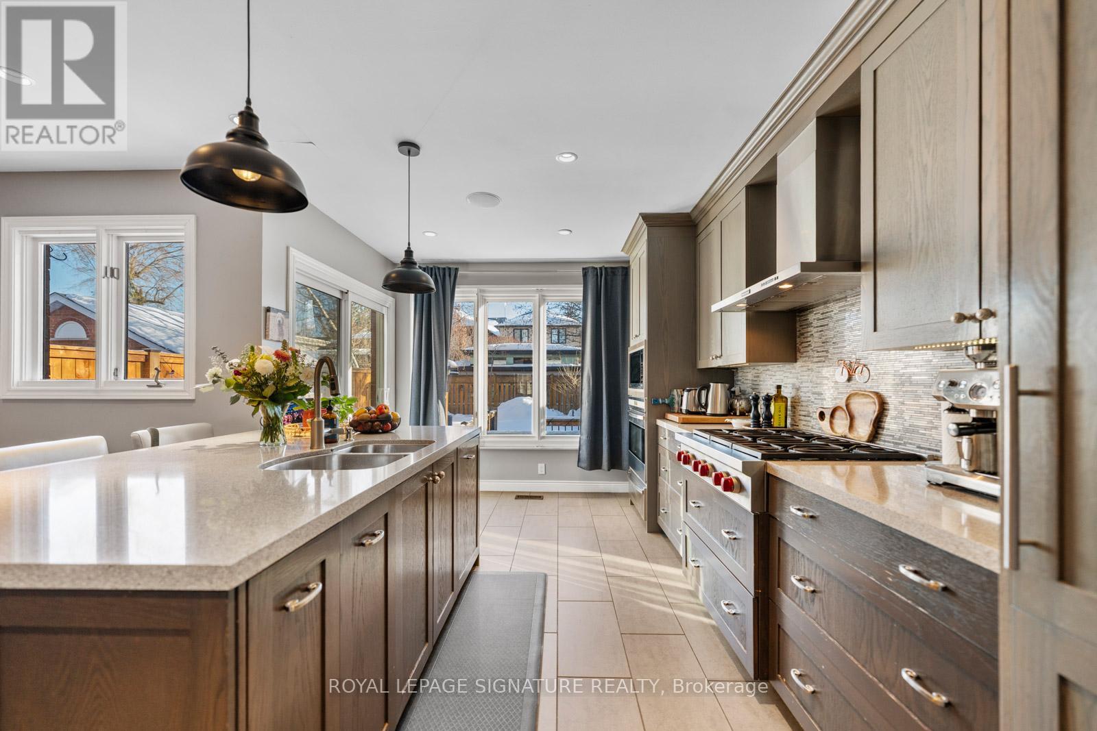 155 Blantyre Avenue, Toronto (Birchcliffe-Cliffside), Ontario  M1N 2R6 - Photo 9 - E12775600